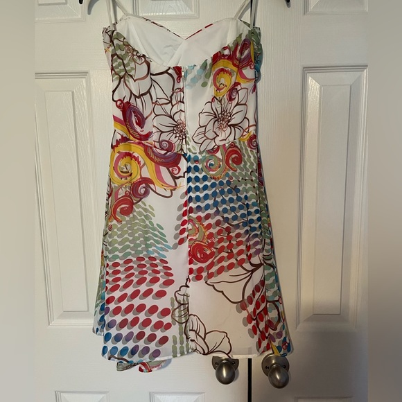 Colorful strapless sundress - Picture 3 of 4